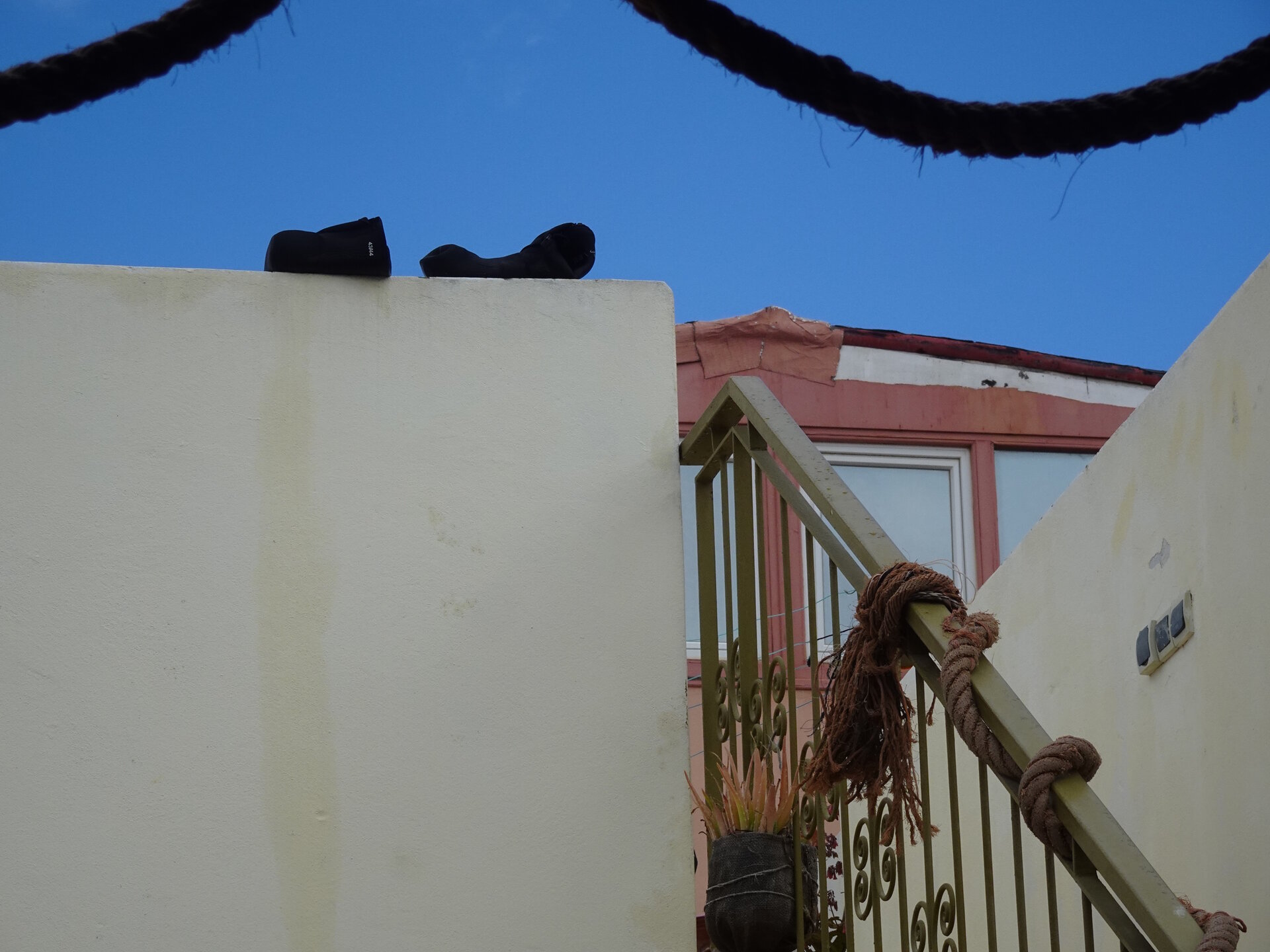 Wetsuit boots drying